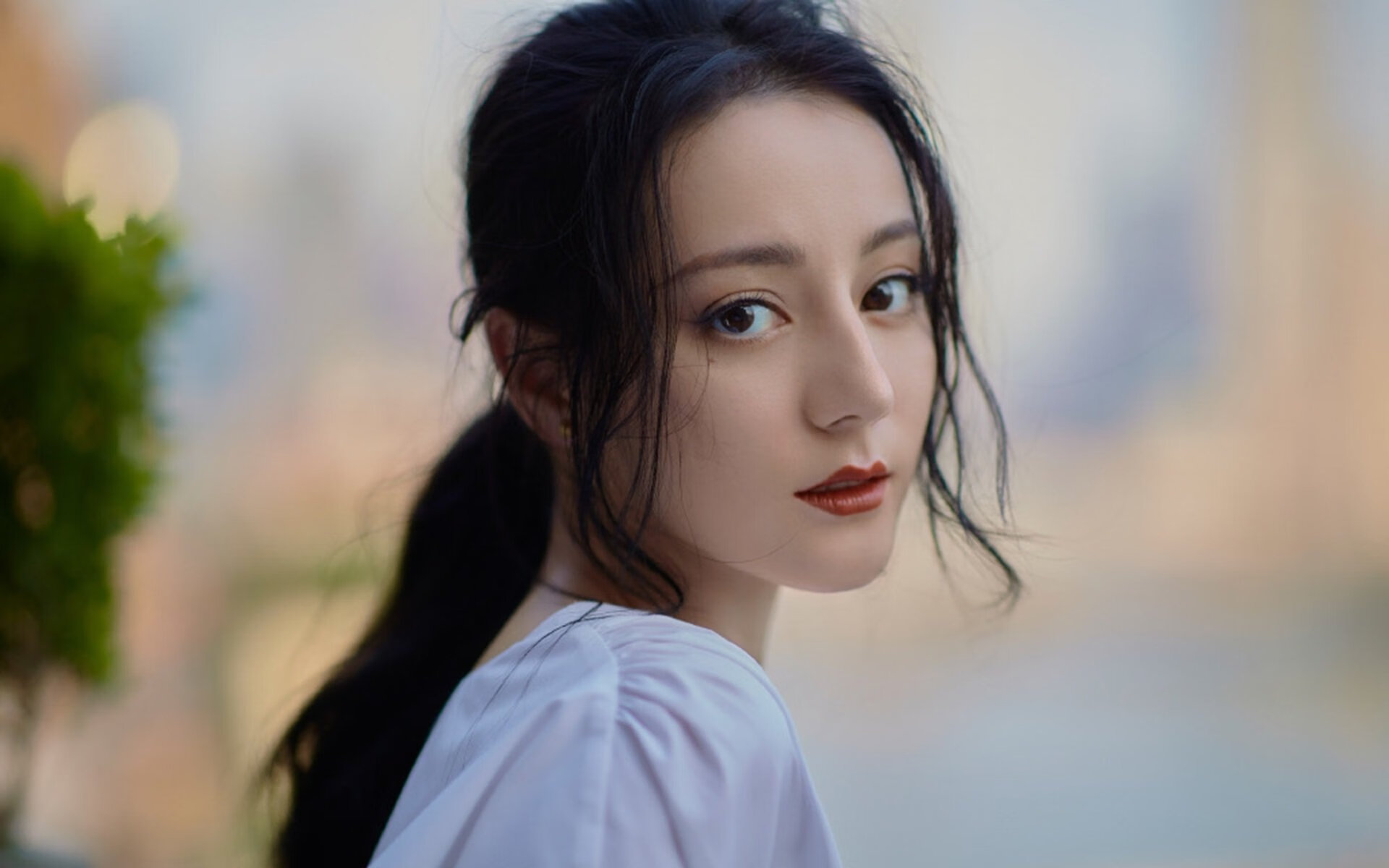 IM体育下载-季后赛历史：库里在“决胜局”投中关键三分，帮助勇士逆转取胜！