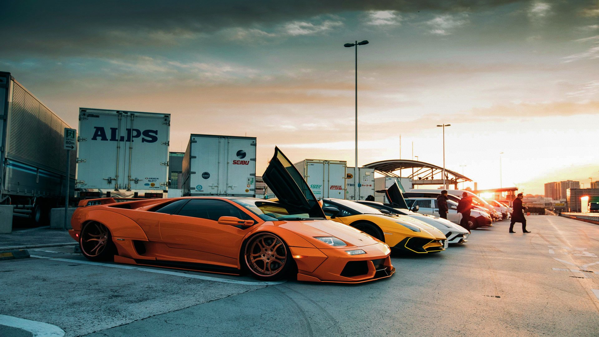 塔特的强力突破打破对方防线,袋鼠队获得致命反击机会